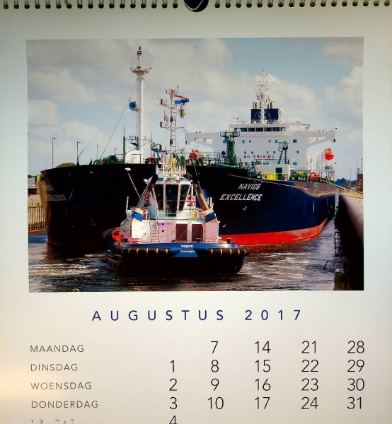 Collectie van 11 grote Iskes sleepvaart kalenders groot formaat